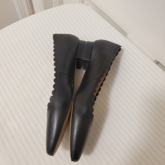 EC Talbots Edison Black Leather Flats, Scalloped Trim Classic Size 9M - Picture 6 of 12
